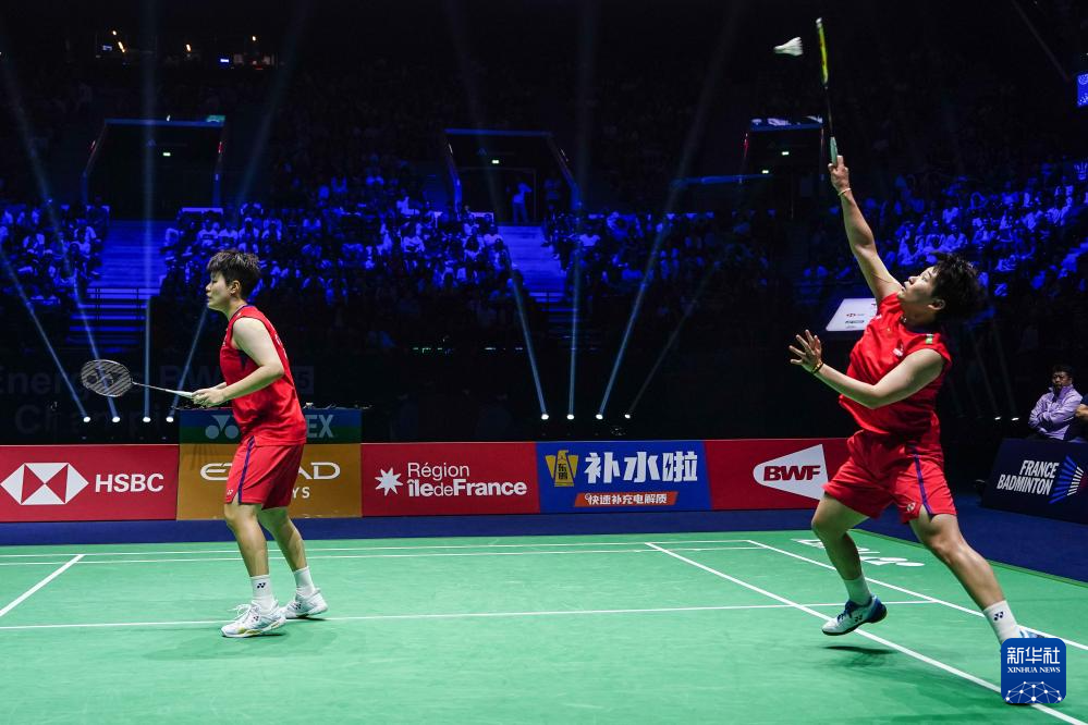 育精神的魅 育精神的魅