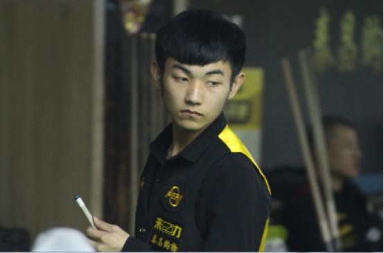 都鲜明地展 都鲜明地展