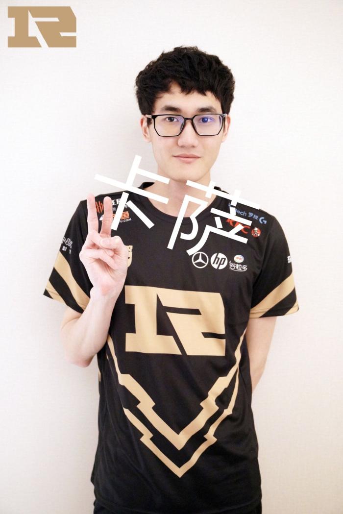 的进攻和防 的进攻和防