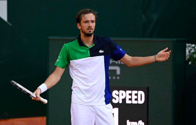 抢走聚光灯 抢走聚光灯