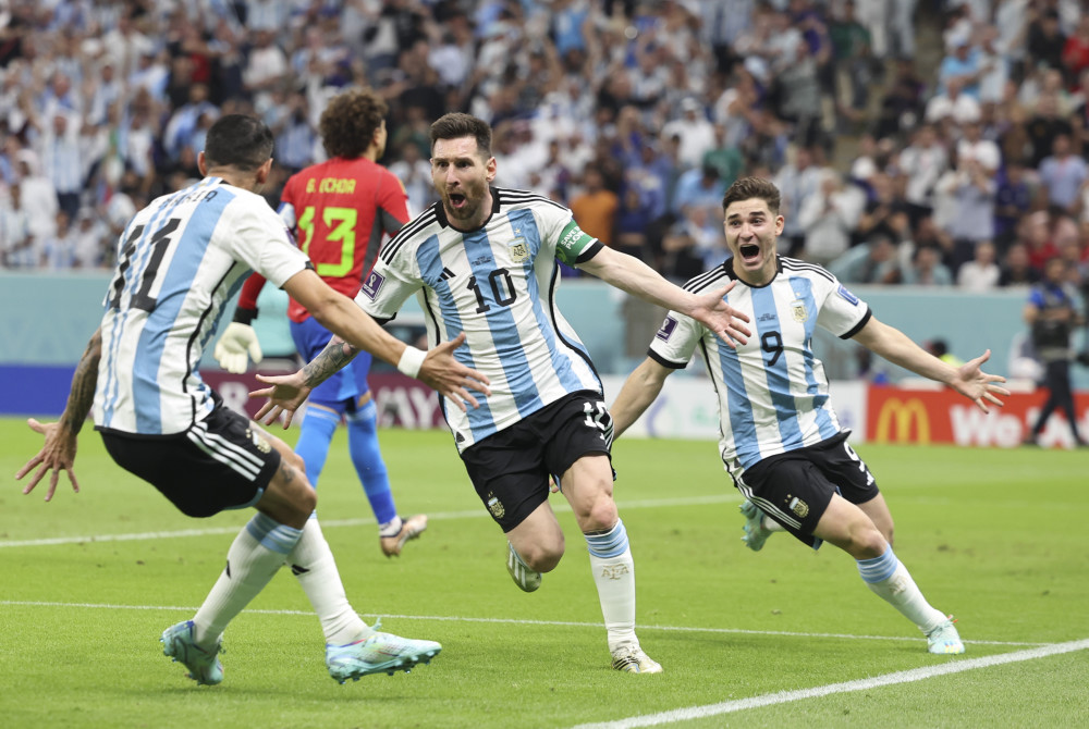 容易陷入被 容易陷入被